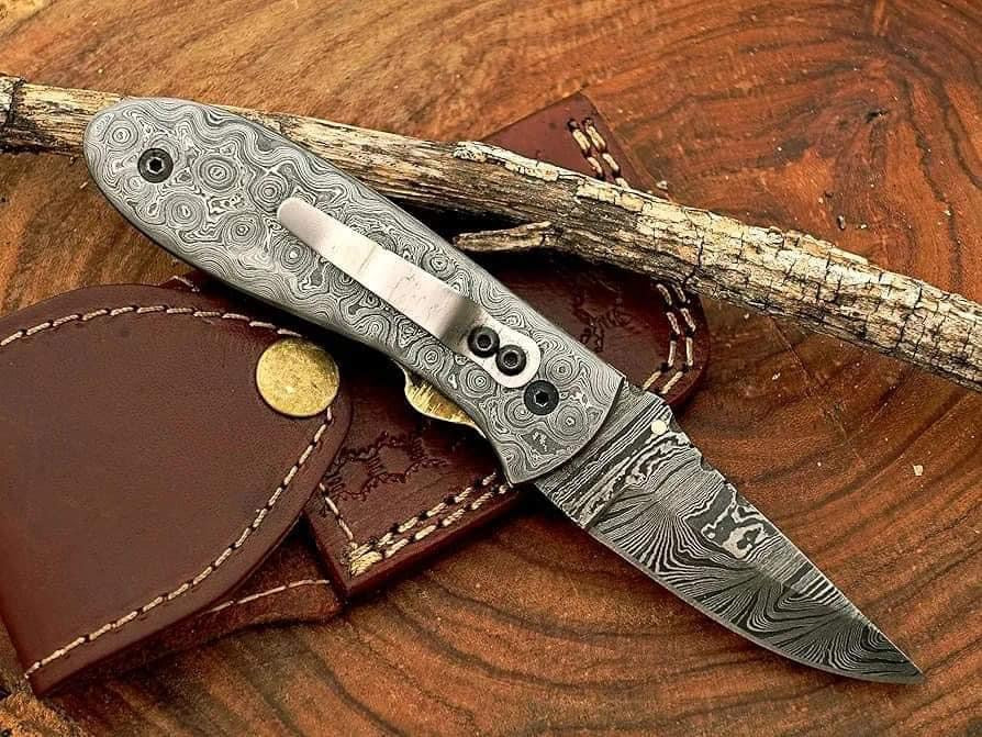 Damascus steel handmade pocket folding knife