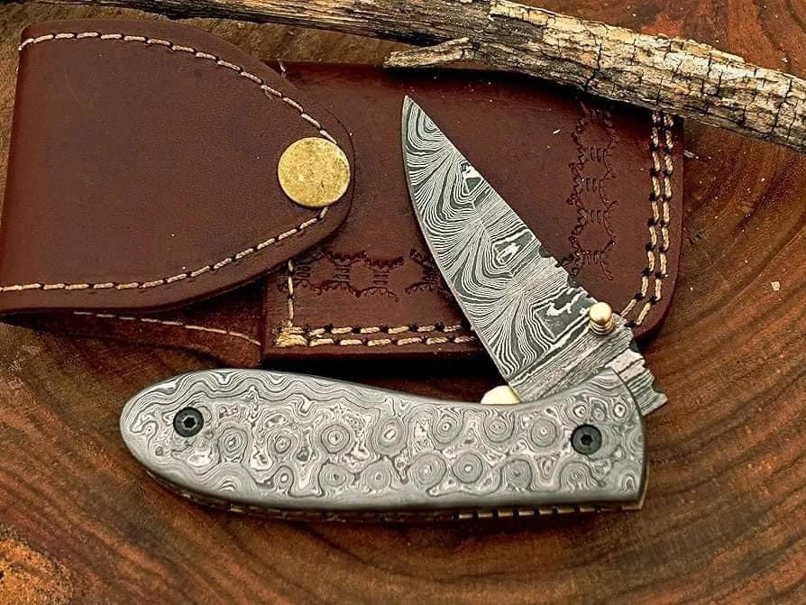Damascus steel handmade pocket folding knife