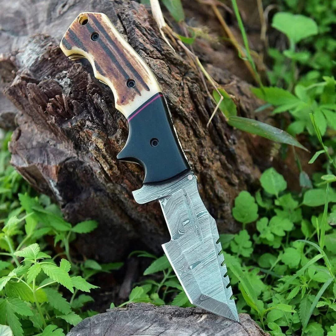 Damascus steel handmade tracker folding knife